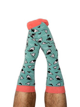 Chaussettes colorés par paire ou à l'unique marque français avec design en collaboration avec des artistes par Quanailles sur meanwhile boutique